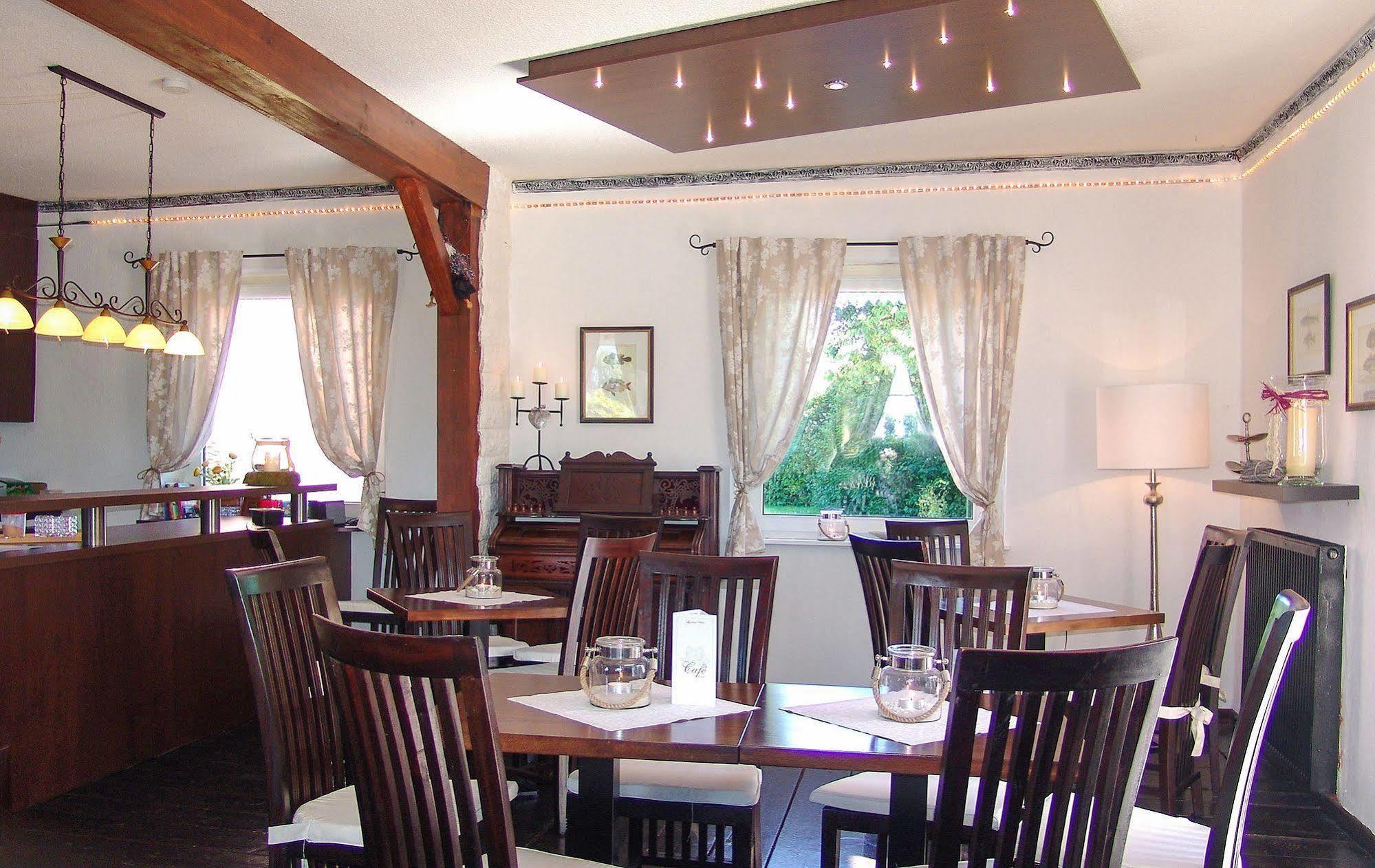 Hotel Garni Landhaus Uttum Krummhörn エクステリア 写真