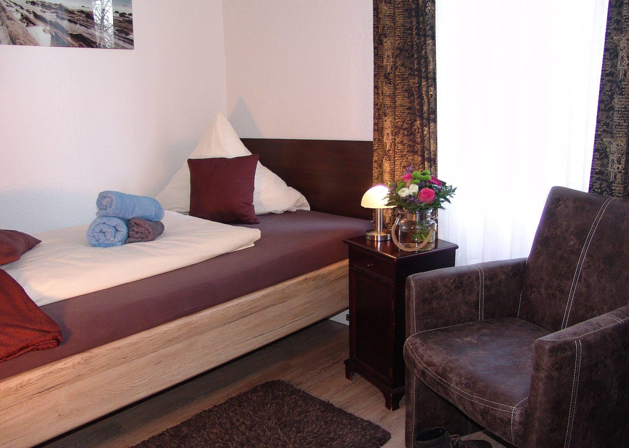 Hotel Garni Landhaus Uttum Krummhörn エクステリア 写真