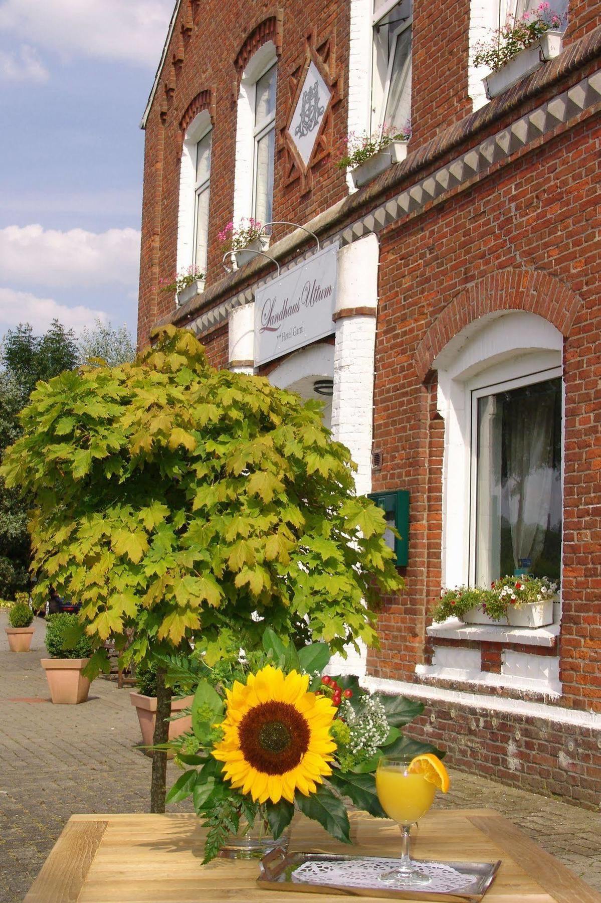 Hotel Garni Landhaus Uttum Krummhörn エクステリア 写真
